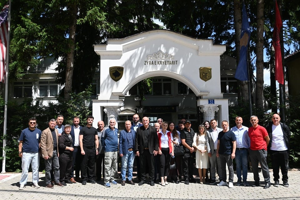 Kryetari Haliti nënshkruan kontratat për projektet e financuara në fushën e kulturës dhe sportit në Viti